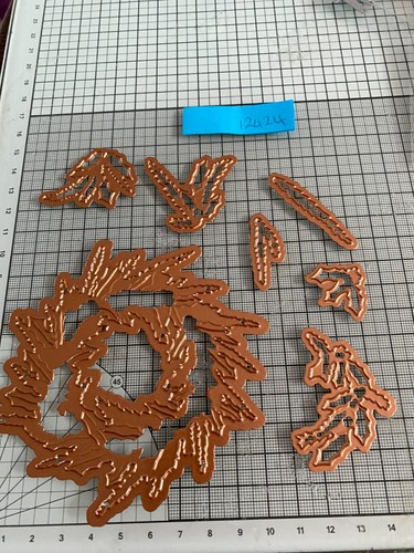 Spellbinders christmas holly - christmas,