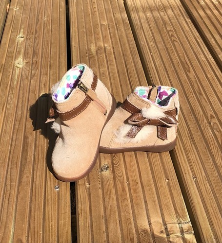 Girls size ugg boots - size,
