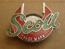 VINTAGE ENAMEL BADGE SCOTT
