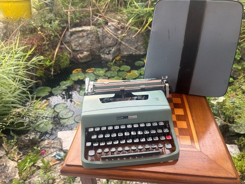 Olivetti lettera typewriter - olivetti, 32