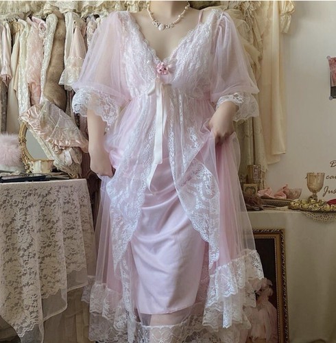 Pink lace coquette vintage - coquette,