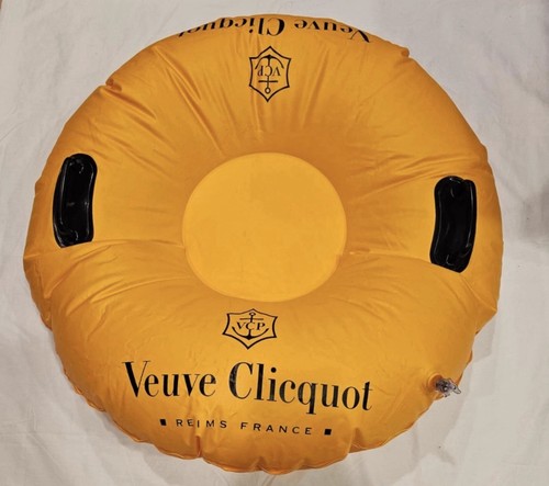 Veuve clicquot champagne - clicquot,