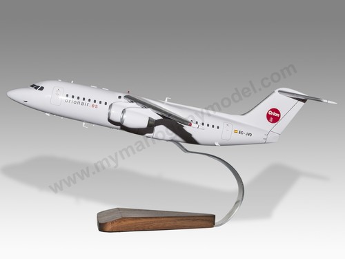Bae 146 300 orionair desk - 146-300, wood