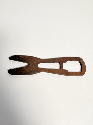 Vintage alligator wrench 1 - vintage,