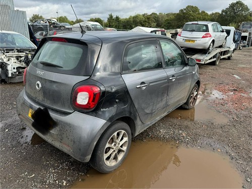 Smart car forfour 2017 - car,