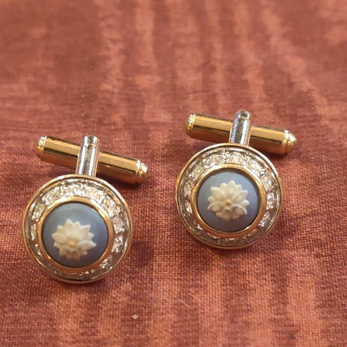 Rare wedgwood jasper tri - rare,