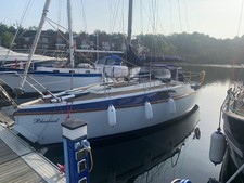 bavaria 27 foot yacht fully refurbished and ready to sail beautiful condition 