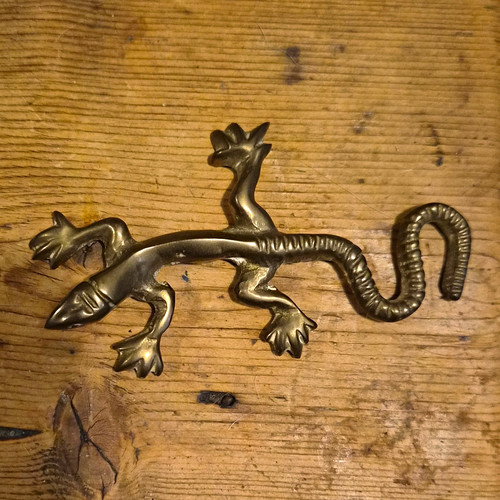 Metal lizard gecko ornament - lizard/gecko,