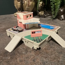 💥Micro Machines, Motel