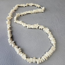 White stone chip necklace with barrel clasp