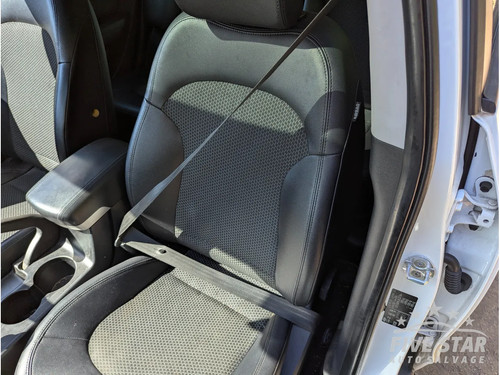 Hyundai ix35 front - seat, belt