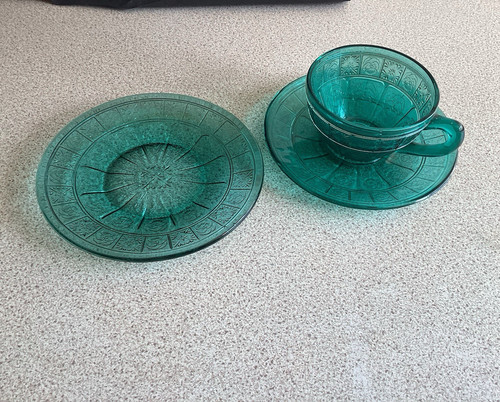 Unmarked green glass - glass, &