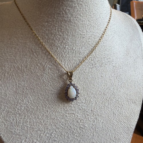 9ct yellow gold pear - 9ct,