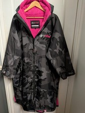 dryrobe V3 MODEL Dark Camo/Pink Long Sleeves Size Small £175.00