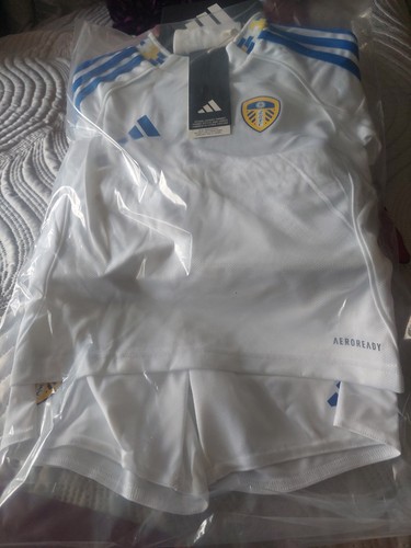 Leeds united full strip - leeds,