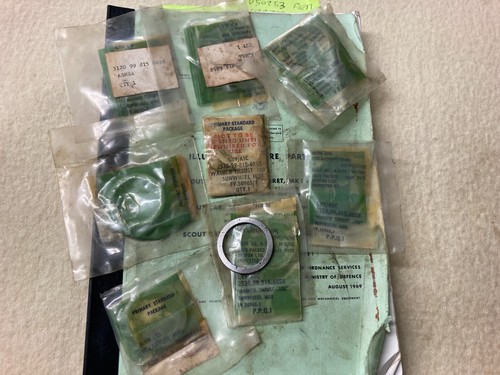 Daimler ferret hub - ,