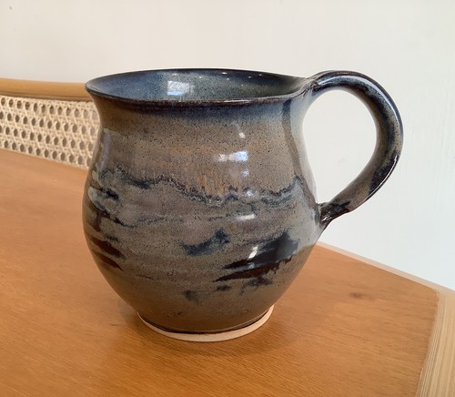 Stunning studio pottery - stunning,
