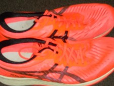 ASICS  Tokyo Flash Red UK 7 1/2 Racing Shoe