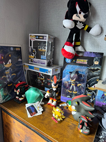 Funko shadow the hedgehog - the,