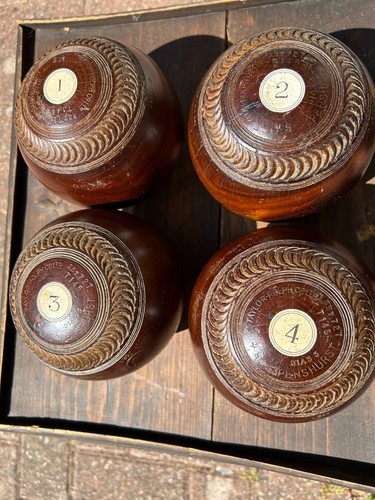 Lignum vitae bowls set 4 - set,