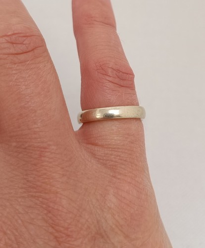 Vintage heavy 08g solid 9ct - heavy,