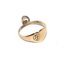 Ladies/womens 9ct yellow gold charm in the form of a heart shaped signet ring