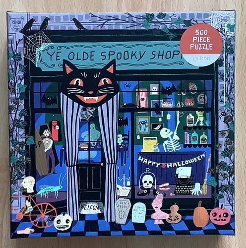 Galison olde spooky shoppe - ye,