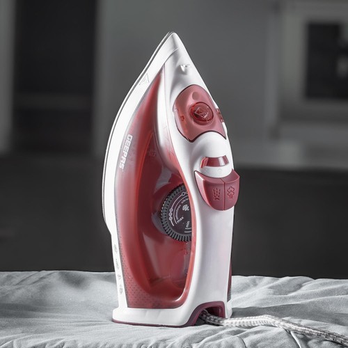 Geepas steam iron - steam,