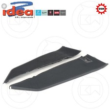 Pair mats right - of,