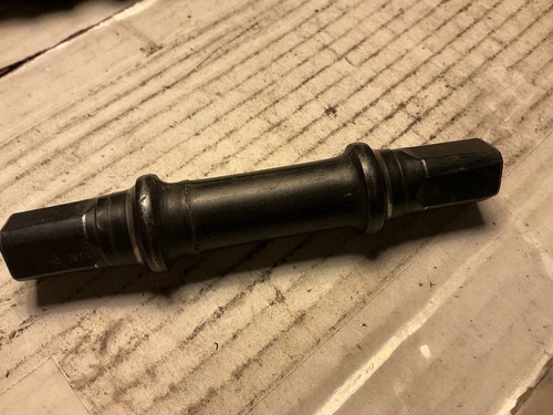 Square taper bottom bracket