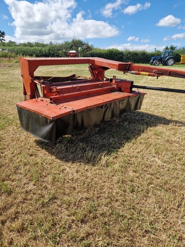 Kuhn fc250 8ft trailed mower - 8ft,