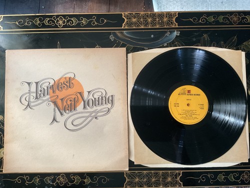 Neil young harvest vinyl - young,