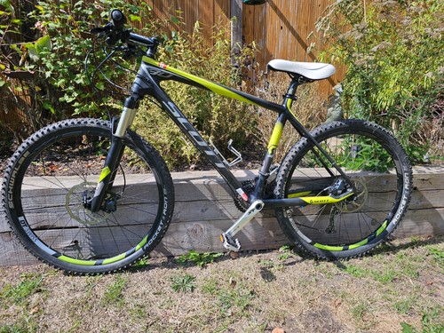 Scott scale carbon - 30, hardtail