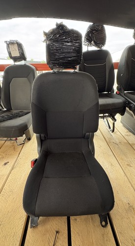 Renault trafic vauxhall vivaro - vauxhall,