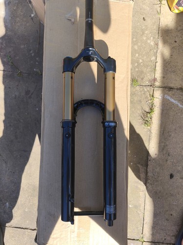 Fox forks 170 live valve - 38,