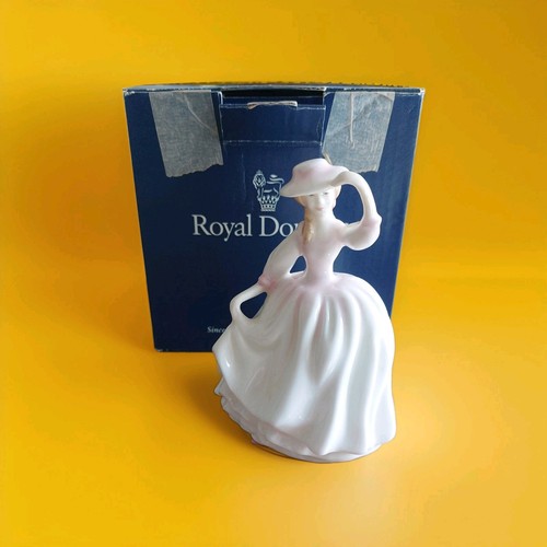 Royal doulton buttercup hn3908 - royal,
