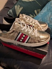 SKECHERS LADIES GOLD JEWELLED TRAINERS. NEW. SIZE 5