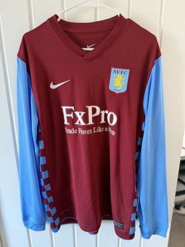 Aston villa 2010 - villa, 2010-11