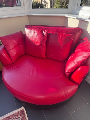 Love seat snuggle chair - seat,
