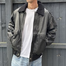 Vintage 80s Vera Pelle USA Airforce Leather Bomber Jacket- LARGE