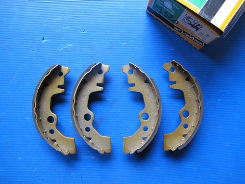 Lockheed rear brake shoes - lockheed,