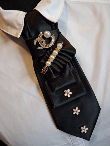 Classy tie necklace - , statement