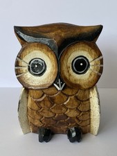 LOVELY VINTAGE RETRO HAND CRAFTED CARVED PAINTED WOODEN OWL ORNAMENT FIGURE