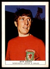 Nabisco/Shredded Wheat Footballers 1970 - Wyn Davies (Newcastle United) No. 11