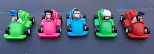 Tips chimps racing cars - pg,