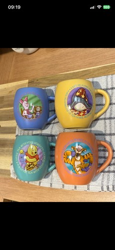 Set winnie the pooh mugs - 4,