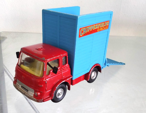 Corgi toys 503 bedford - toys,