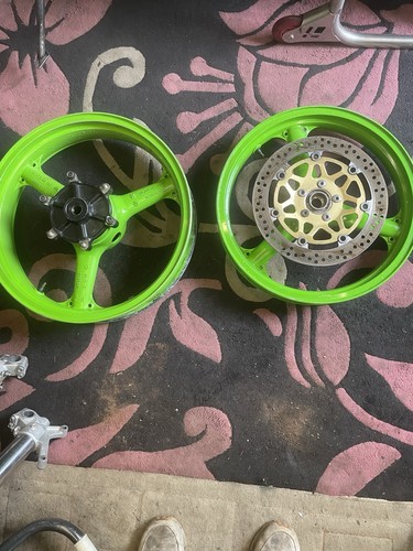 Kawasaki kr1s 250 wheels - kawasaki,