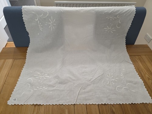 Vintage white embroidered - white,
