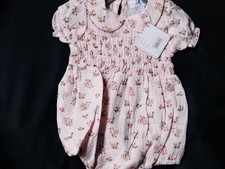  A BEAUTIFUL SHORT SLEEVE